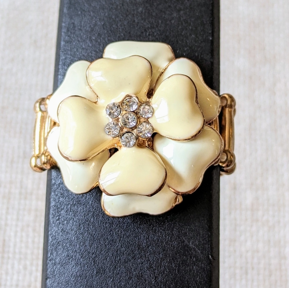 Double Flower Rhinestone Ring Stretch Elastic Band One Size Fits Most Go…